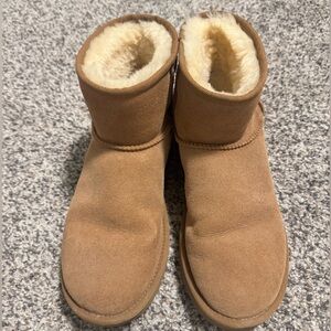 women’s ugg mini